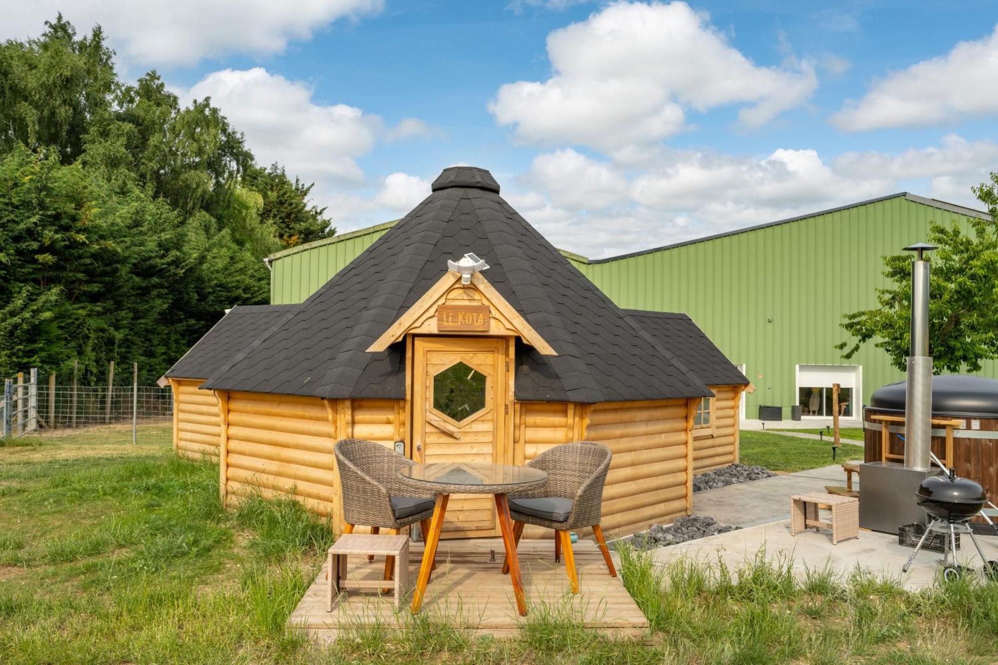 Logements Insolites A La Ferme - Yourte, Kota Ou Pod Farbus Room photo